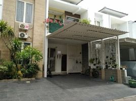 4 Bedroom House for sale in Gayungan, Surabaya, Gayungan