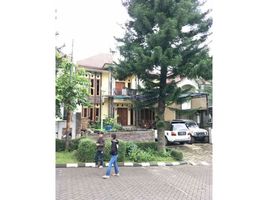 4 Bedroom Villa for sale in 23 Paskal Shopping Center, Andir, Sumurbandung