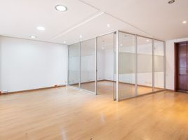 56 SqM Office for sale in Templo Bogotá Colombia, Bogota, Bogota