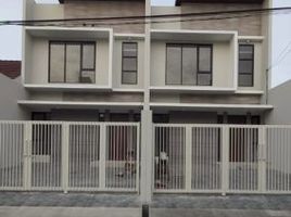 4 Bedroom House for sale in Waru, Sidoarjo, Waru