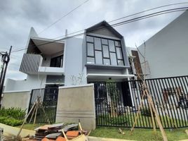 3 Bedroom House for sale in Gayungan, Surabaya, Gayungan