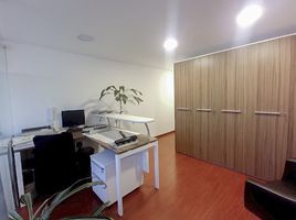 41.93 m² Office for sale in Colombia, Bogotá, Cundinamarca, Colombia