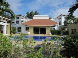 8 Bedroom House for sale in Girardot, Cundinamarca, Girardot