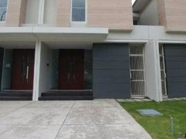 3 Habitación Villa en venta en Dukuhpakis, East Jawa, Dukuhpakis