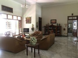 3 Kamar Vila for sale in Tegal Sari, Surabaya, Tegal Sari