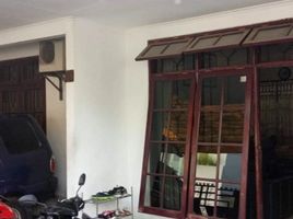 4 Bedroom House for sale in Dukuhpakis, Surabaya, Dukuhpakis