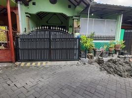 3 Schlafzimmer Villa zu verkaufen in Dukuhpakis, East Jawa, Dukuhpakis
