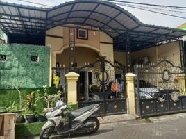 3 Bedroom House for sale in Jambangan, Surabaya, Jambangan