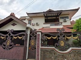 5 Habitación Villa en venta en Tenggilis Mejoyo, East Jawa, Tenggilis Mejoyo, Surabaya, East Jawa