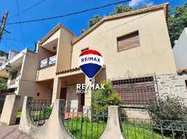 4 Bedroom House for rent in Cerro San Bernardo, Capital, Capital