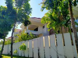 6 Bedroom House for sale in Dukuhpakis, Surabaya, Dukuhpakis