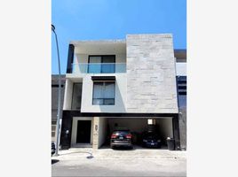 5 Habitación Casa en venta en Monterrey, Nuevo León, Monterrey