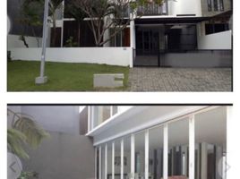 5 Bedroom House for sale in Dukuhpakis, Surabaya, Dukuhpakis