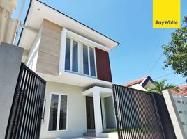 4 Habitación Villa en venta en Rungkut, East Jawa, Rungkut