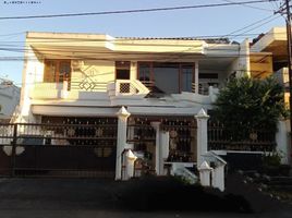 4 Bedroom House for sale in Siloam Hospitals Surabaya, Gubeng, Gubeng