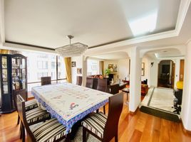 4 Bedroom Apartment for sale in Templo Bogotá Colombia, Bogota, Bogota