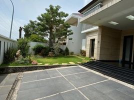  House for sale in Lakarsantri, Surabaya, Lakarsantri