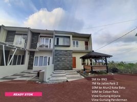 4 Bedroom House for sale in Gayungan, Surabaya, Gayungan