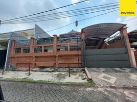 4 Kamar Rumah for rent in Dukuhpakis, Surabaya, Dukuhpakis