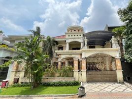 5 Bedroom House for sale in Dukuhpakis, Surabaya, Dukuhpakis