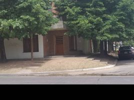 3 Bedroom House for sale in Quilmes, Buenos Aires, Quilmes