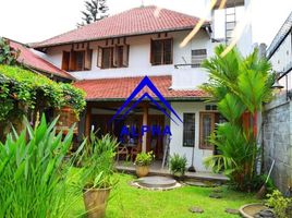 4 Kamar Vila for sale in 23 Paskal Shopping Center, Andir, Sumurbandung