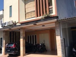 4 Bedroom House for sale in Gayungan, Surabaya, Gayungan