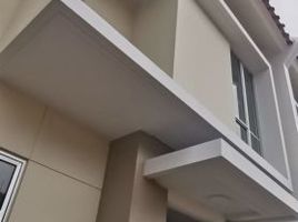 3 Kamar Vila for sale in Cipondoh, Tangerang, Cipondoh