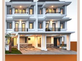 5 Bedroom Villa for sale in Basilea Convention Center, Legok, Cipondoh