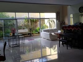 5 Bedroom Villa for sale in Cipondoh, Tangerang, Cipondoh