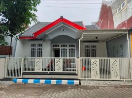 4 Kamar Rumah for sale in Taman, Sidoarjo, Taman