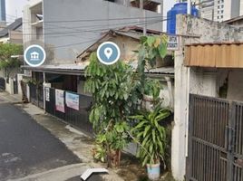  Rumah for sale in Medistra Hospital, Mampang Prapatan, Tebet