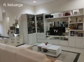 4 Bedroom House for sale in Kenjeran, Surabaya, Kenjeran