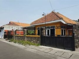 3 Bedroom Townhouse for sale in Bubutan, Surabaya, Bubutan