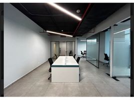 122 m² Office for rent in Panamá, Mateo Iturralde, San Miguelito, Panamá, Panamá