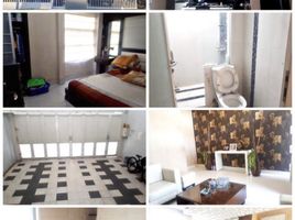 5 Bedroom House for sale in Dukuhpakis, Surabaya, Dukuhpakis