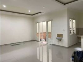 4 Bedroom House for sale in Gayungan, Surabaya, Gayungan