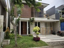 4 Habitación Villa en venta en Lakarsantri, East Jawa, Lakarsantri