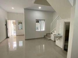 4 Kamar Rumah for sale in Jakarta Barat, Jakarta, Kebon Jeruk, Jakarta Barat