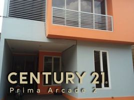 4 Bedroom Villa for sale in Ciputat, Tangerang, Ciputat