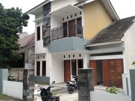 4 Schlafzimmer Haus zu verkaufen in Ngaglik, Yogyakarta, Ngaglik