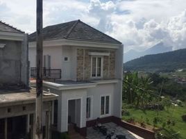 4 Bedroom House for sale in Pacet, Mojokerto, Pacet