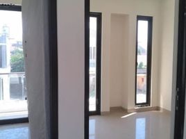 3 Bedroom House for sale in Wiyung, Surabaya, Wiyung