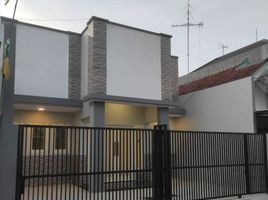 4 Habitación Villa en venta en Rungkut, East Jawa, Rungkut