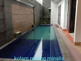 5 Kamar Rumah for sale in Cakung, Jakarta Timur, Cakung