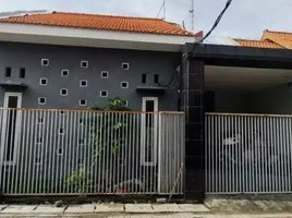 3 Bedroom House for sale in Jambangan, Surabaya, Jambangan