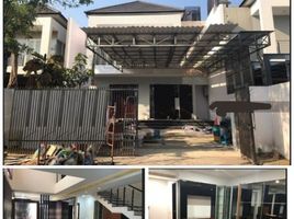 5 Bedroom House for sale in Dukuhpakis, Surabaya, Dukuhpakis