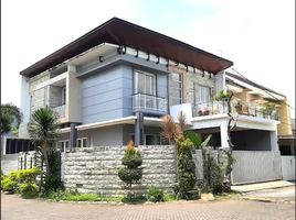 5 Bedroom Villa for sale in Kenjeran, Surabaya, Kenjeran