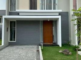 3 Kamar Rumah for rent in Lakarsantri, Surabaya, Lakarsantri