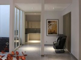 4 Habitación Casa en venta en Wiyung, East Jawa, Wiyung